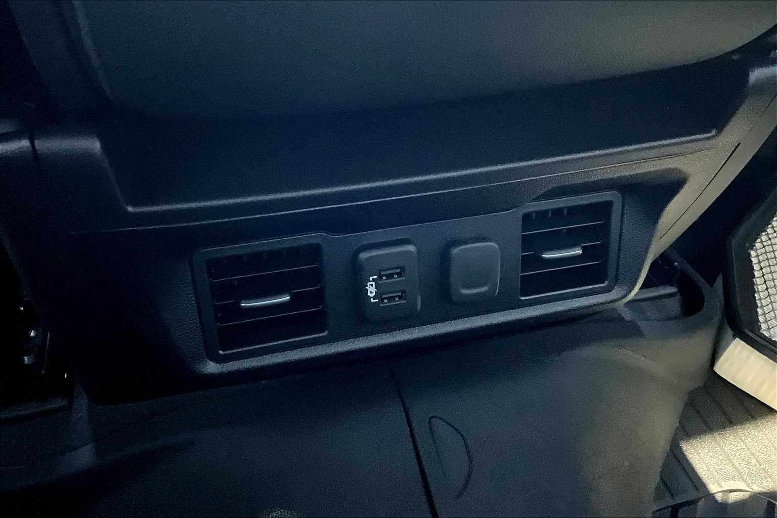 Thumbnail: 2020 Chevrolet Silverado 1500 - 23