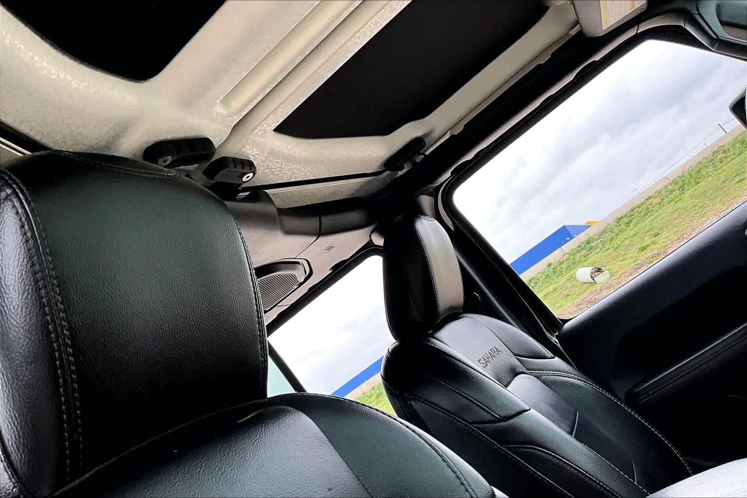 Thumbnail: 2019 Jeep Wrangler - 16