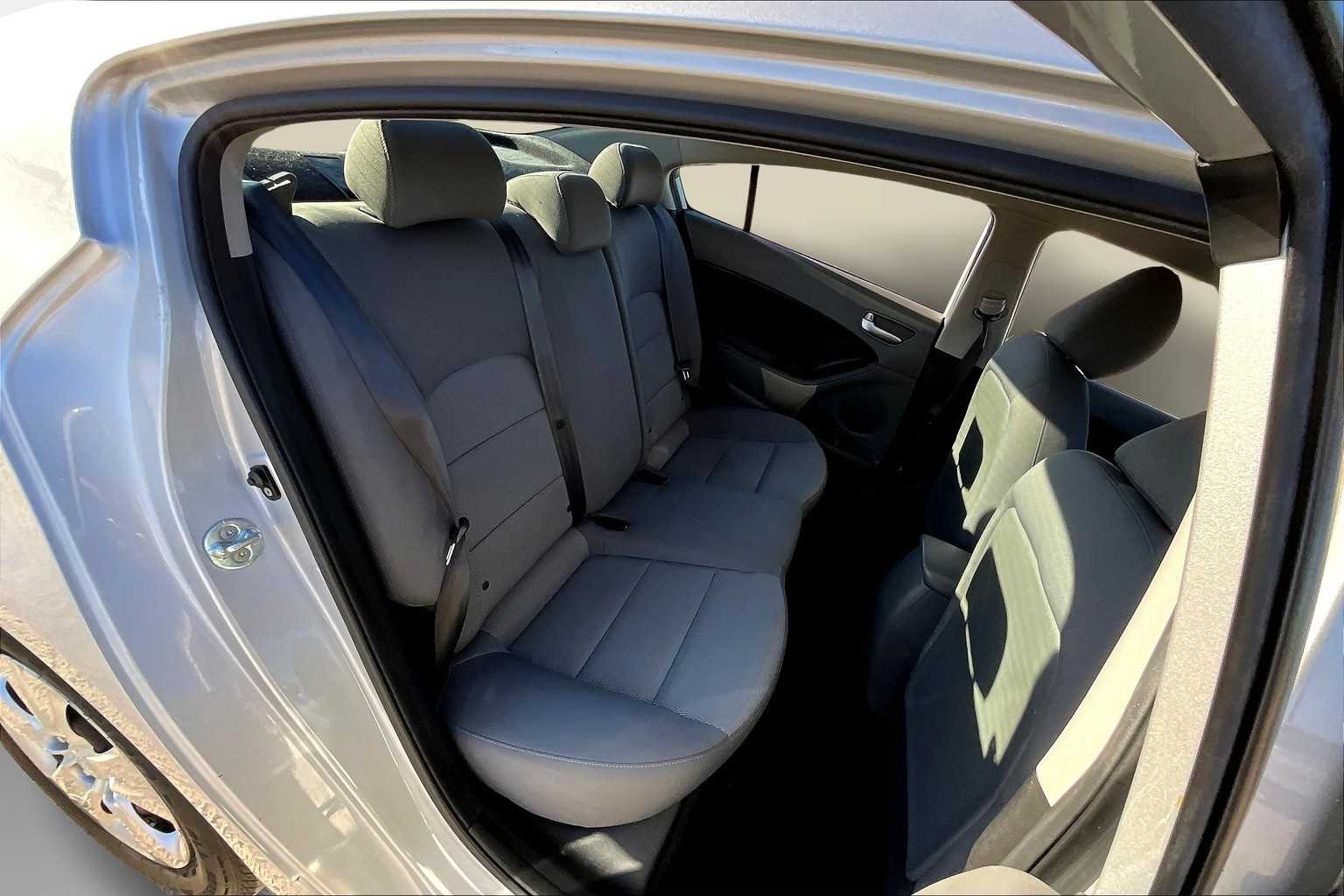 Thumbnail: 2018 Kia Forte - 26