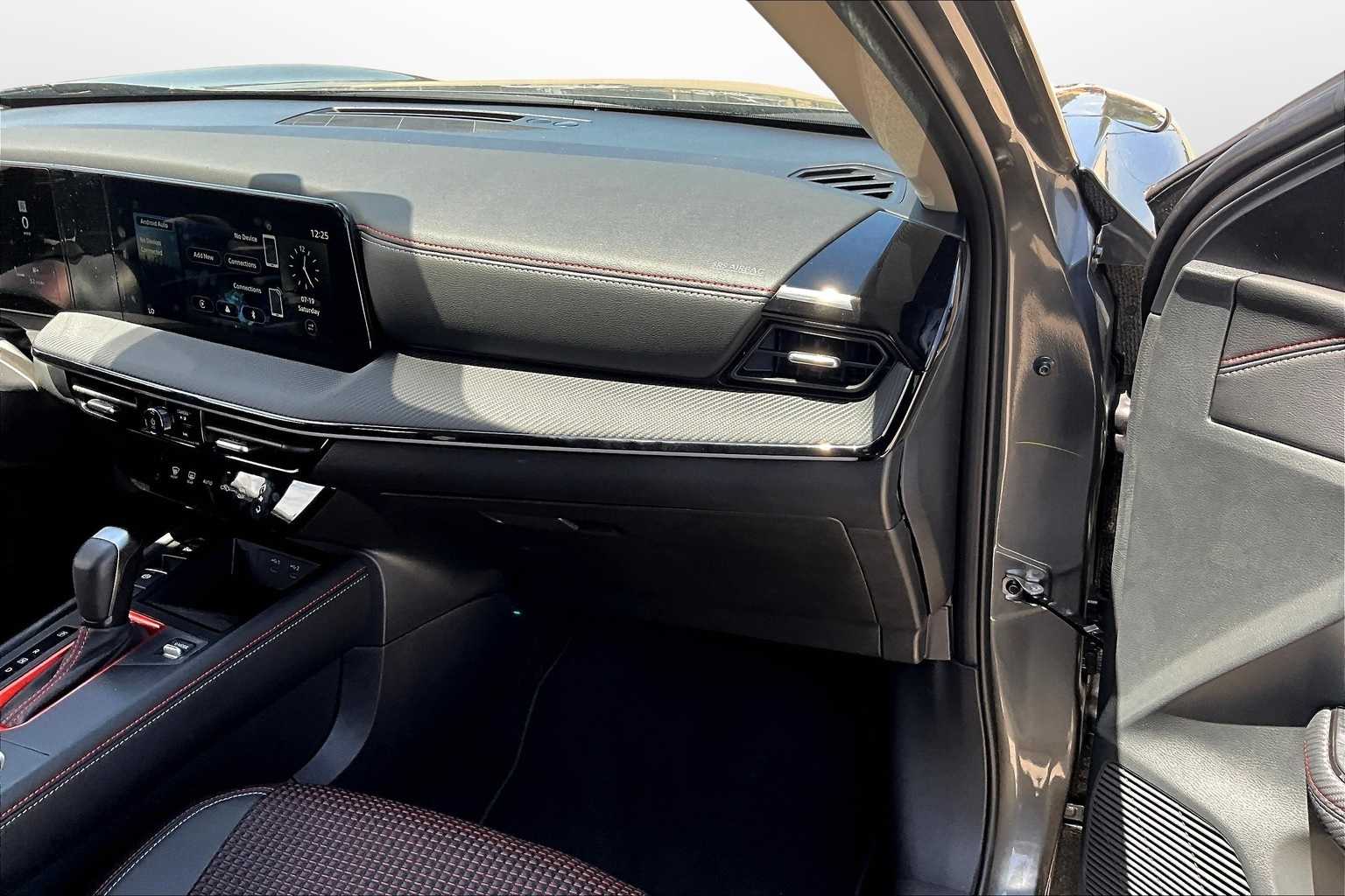 Thumbnail: 2025 Nissan Kicks - 14