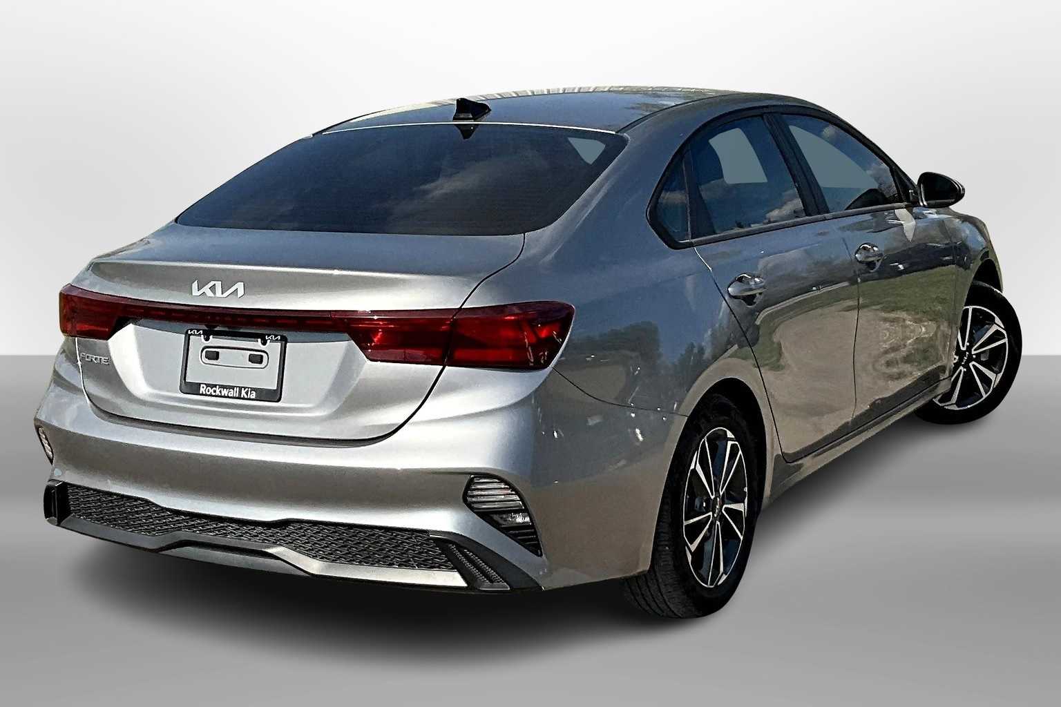 Thumbnail: 2023 Kia Forte - 2