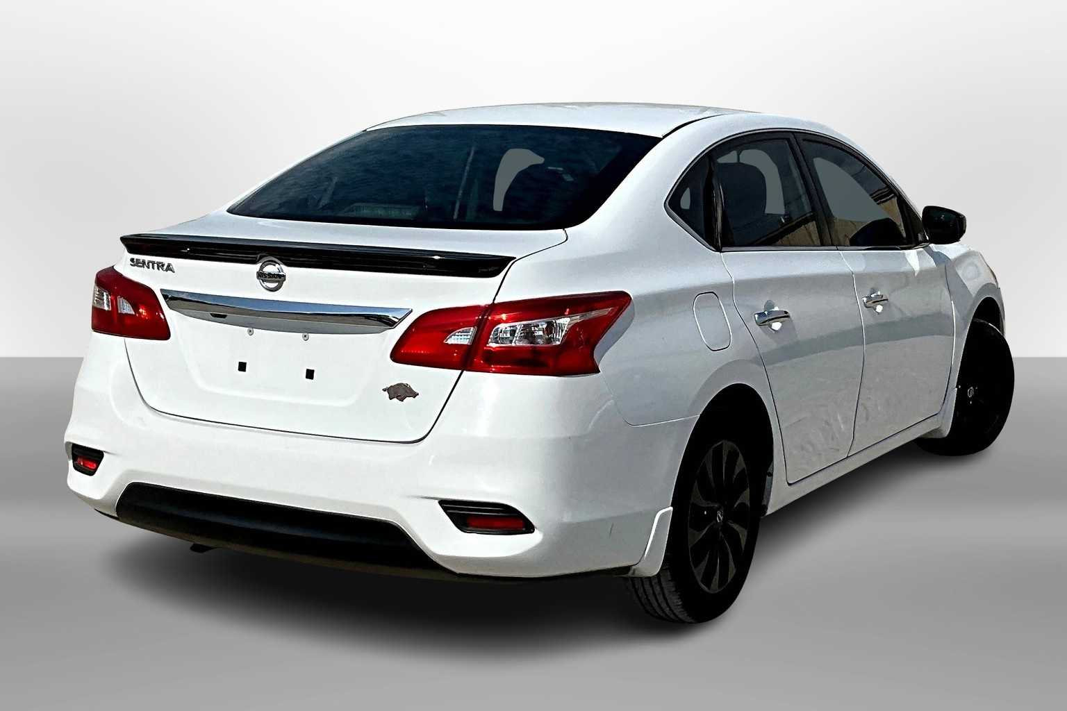 2018 Nissan Sentra S photo 2