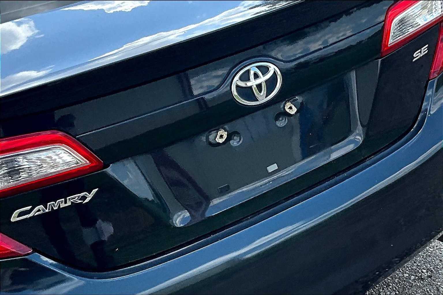 Thumbnail: 2013 Toyota Camry - 30