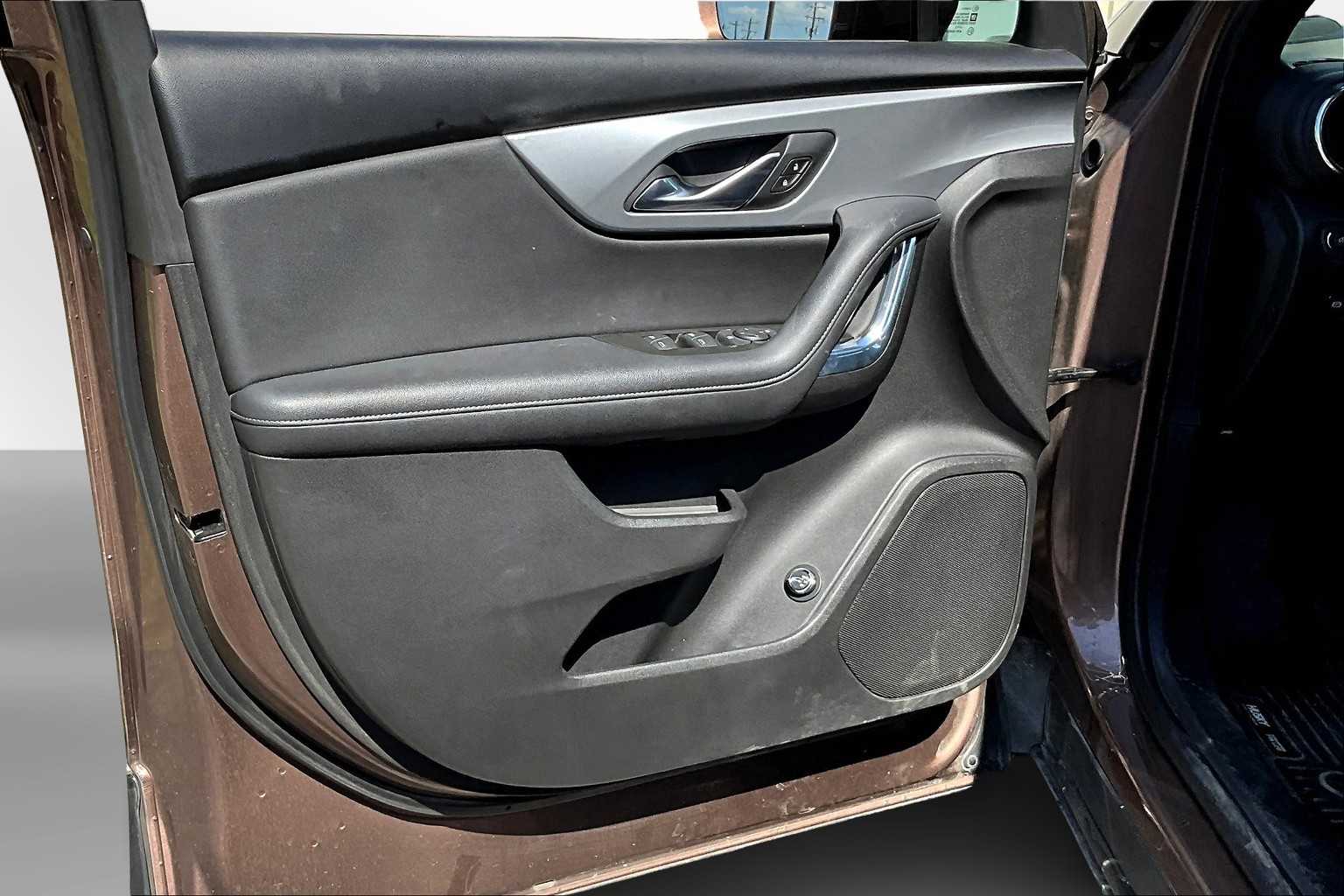 Thumbnail: 2019 Chevrolet Blazer - 17