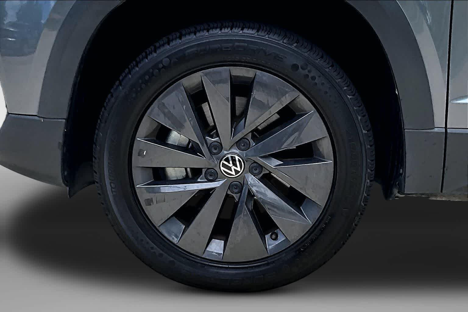 Thumbnail: 2023 Volkswagen Taos - 8