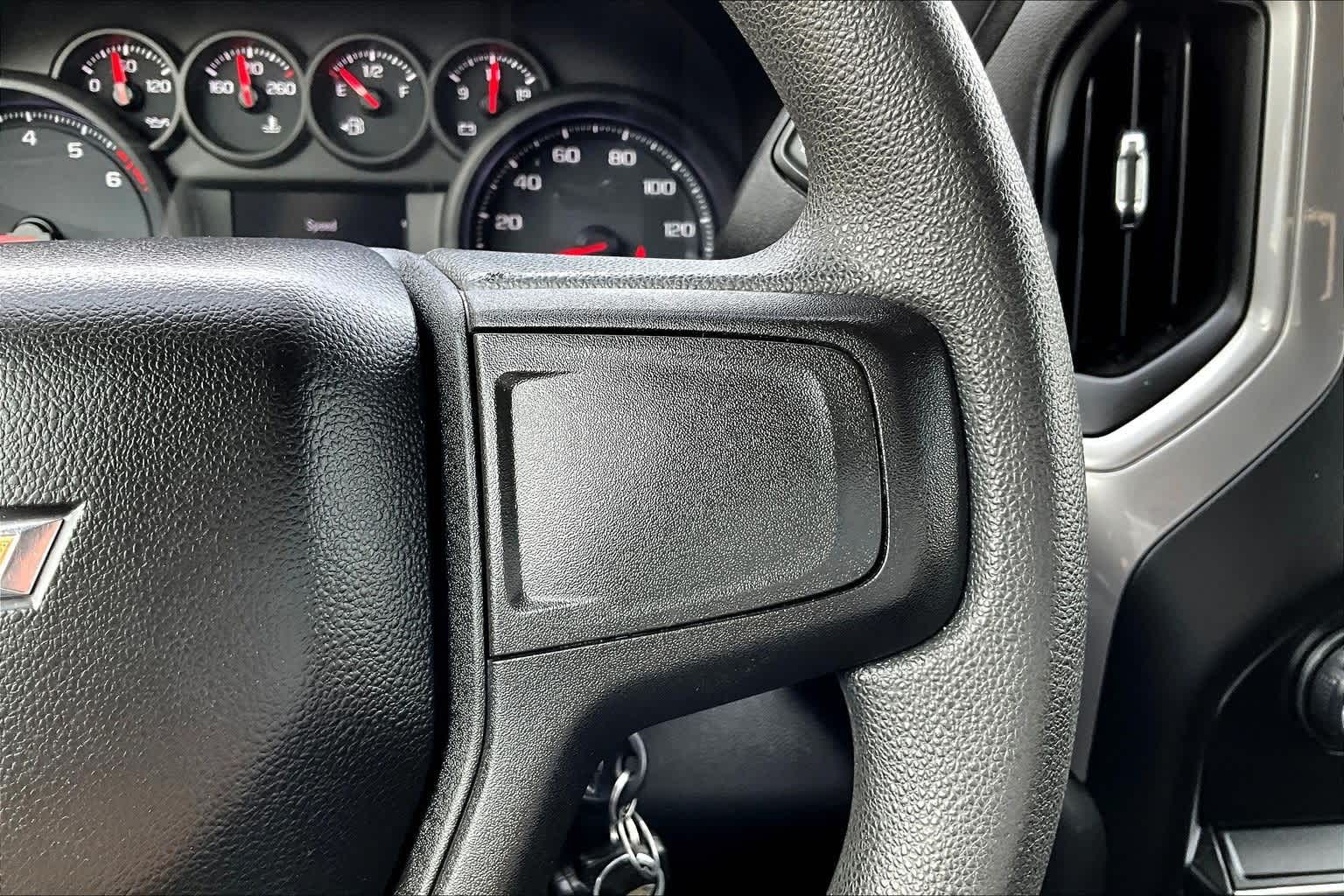 Thumbnail: 2019 Chevrolet Silverado 1500 - 20