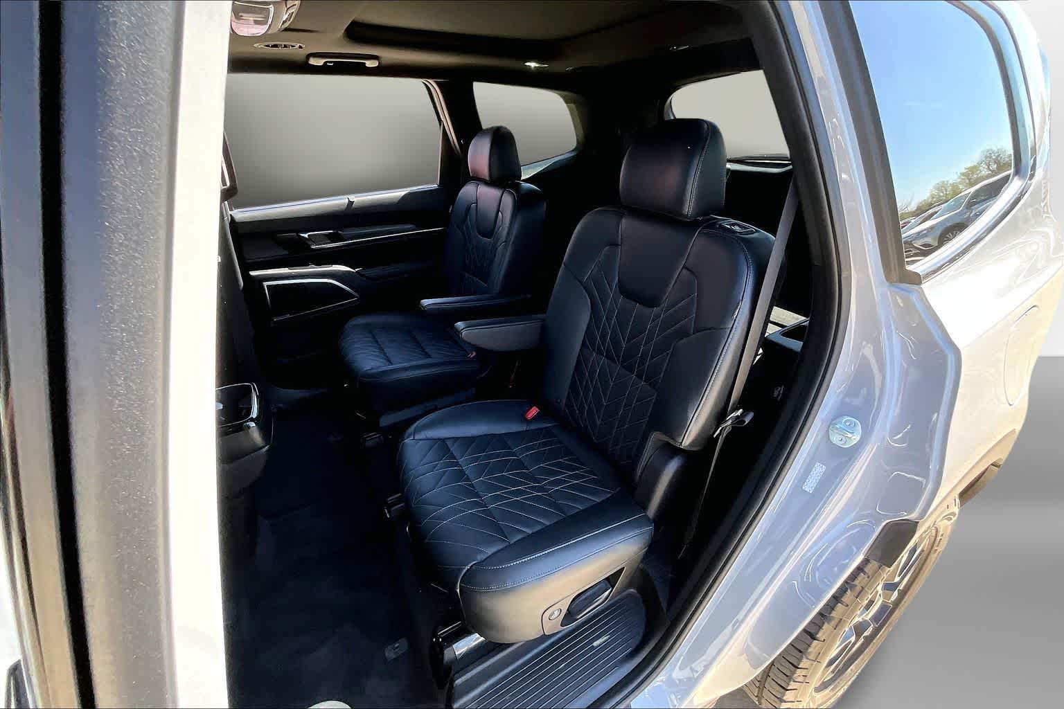 Thumbnail: 2024 Kia Telluride - 24