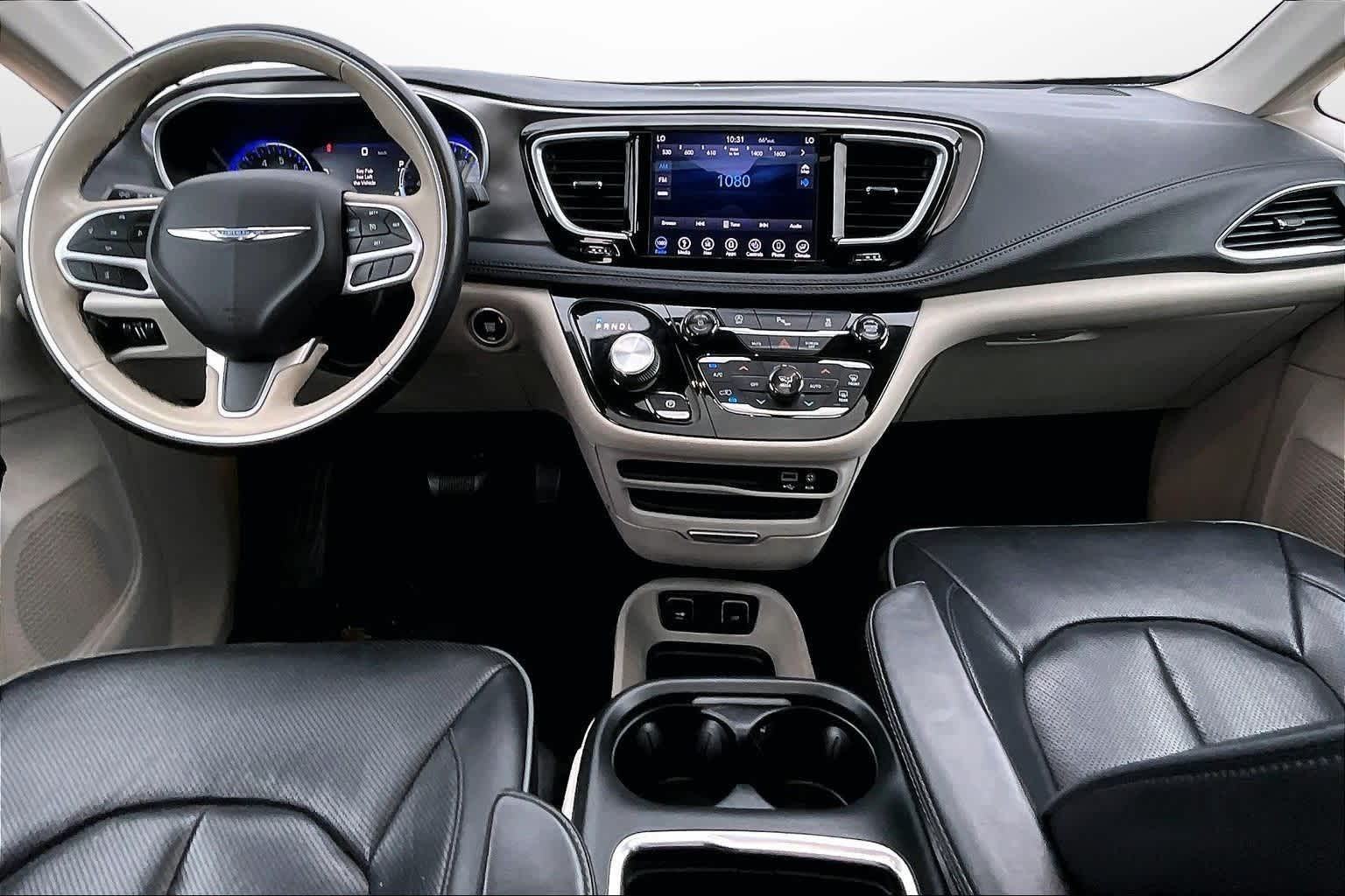 Thumbnail: 2018 Chrysler Pacifica - 14