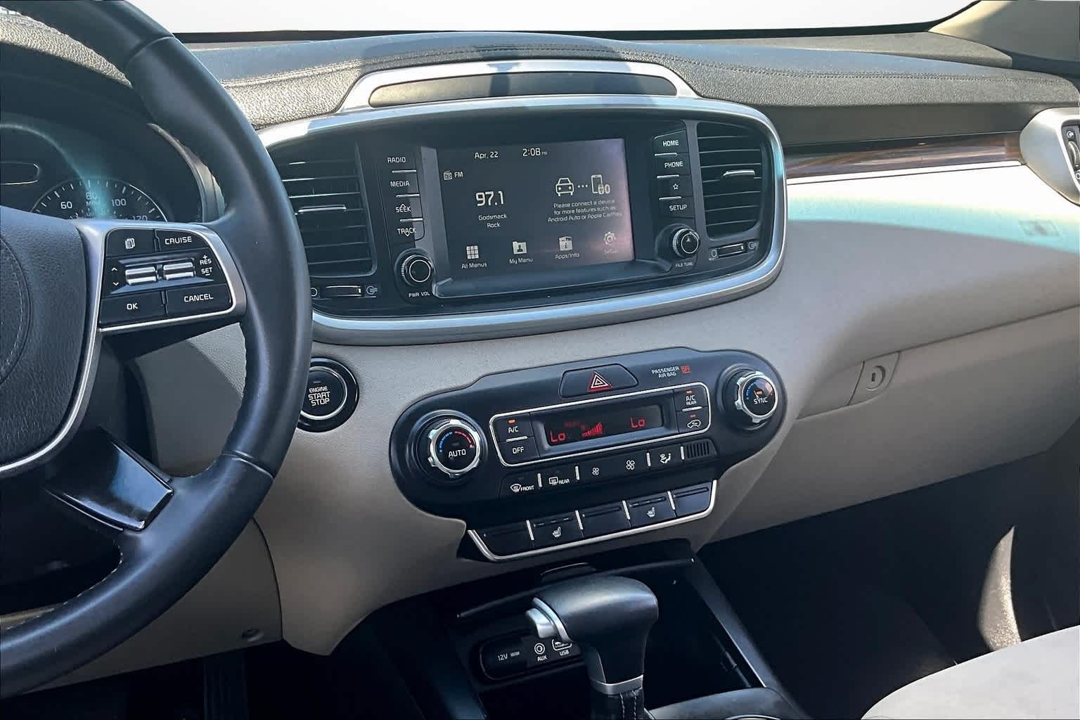 Thumbnail: 2020 Kia Sorento - 6
