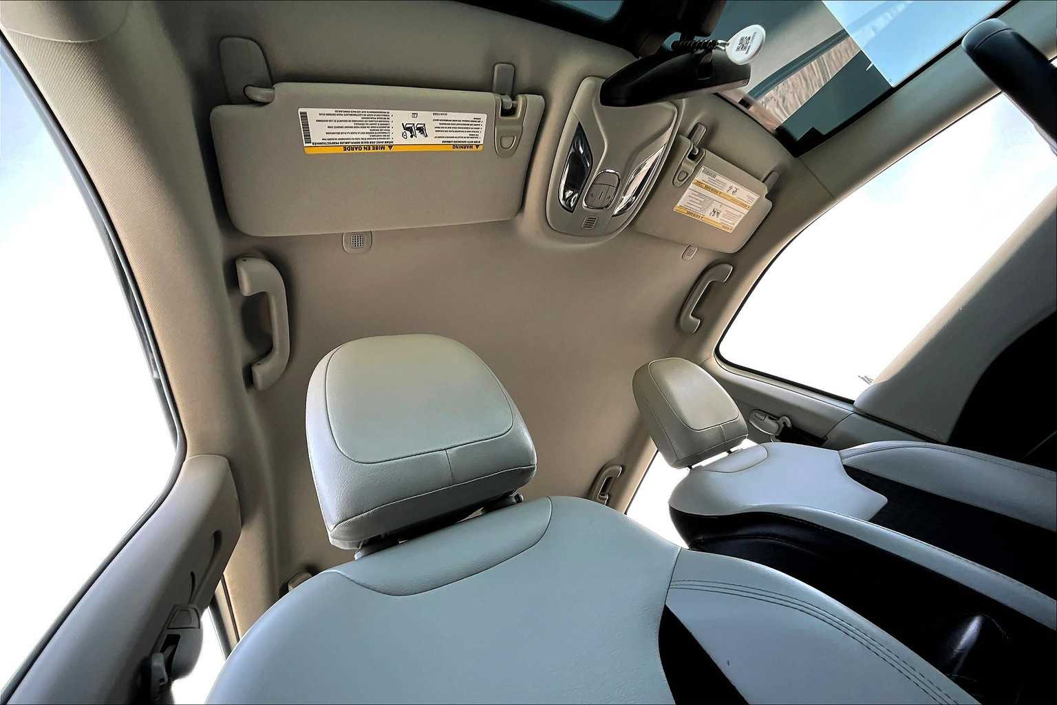 Thumbnail: 2020 Jeep Compass - 16