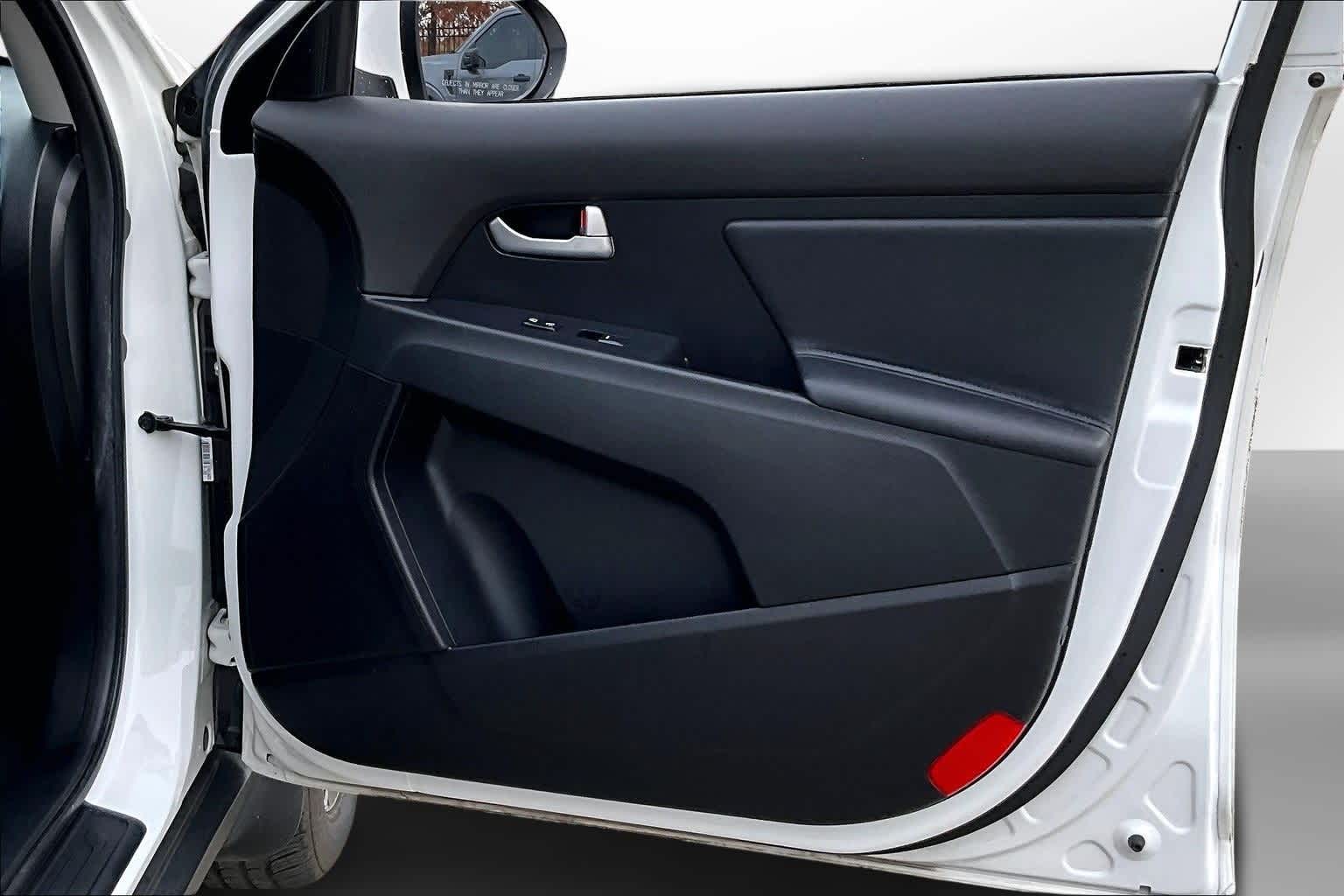 Thumbnail: 2015 Kia Sportage - 18