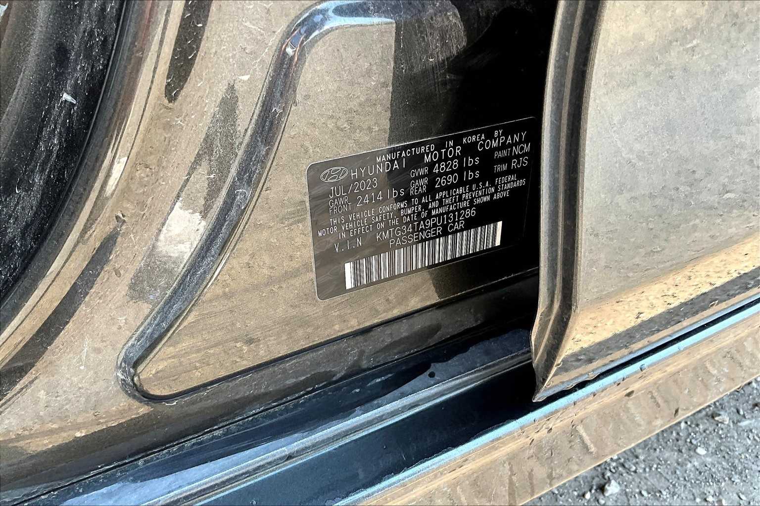 Thumbnail: 2023 Genesis G70 - 33