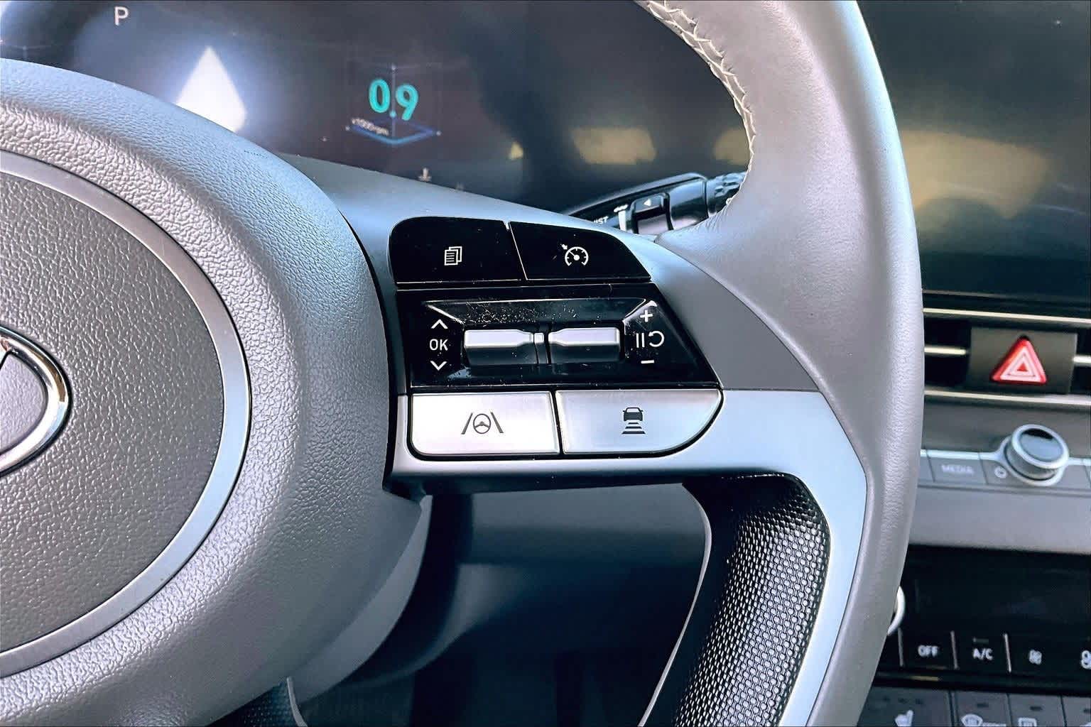 Thumbnail: 2023 Hyundai Elantra - 20