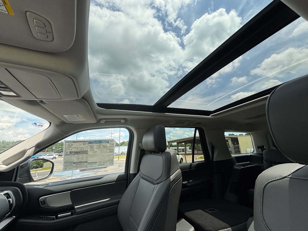 2025 Ford Expedition Active - Photo 28