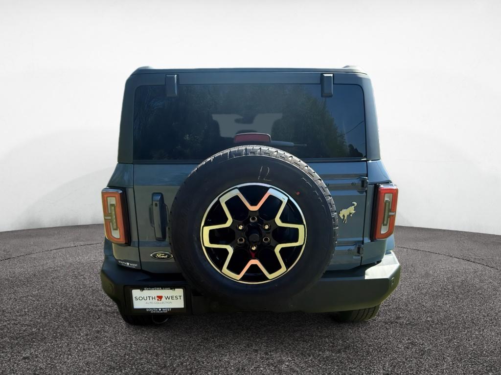 2025 Ford Bronco Outer Banks photo 3