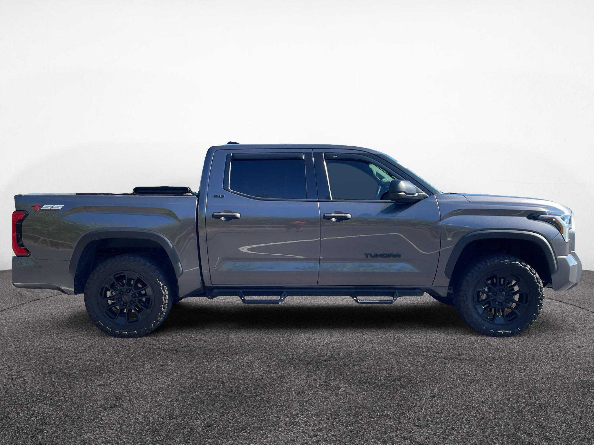 Used 2022 Toyota Tundra SR5 with VIN 5TFLA5DB6NX039595 for sale in Little Rock