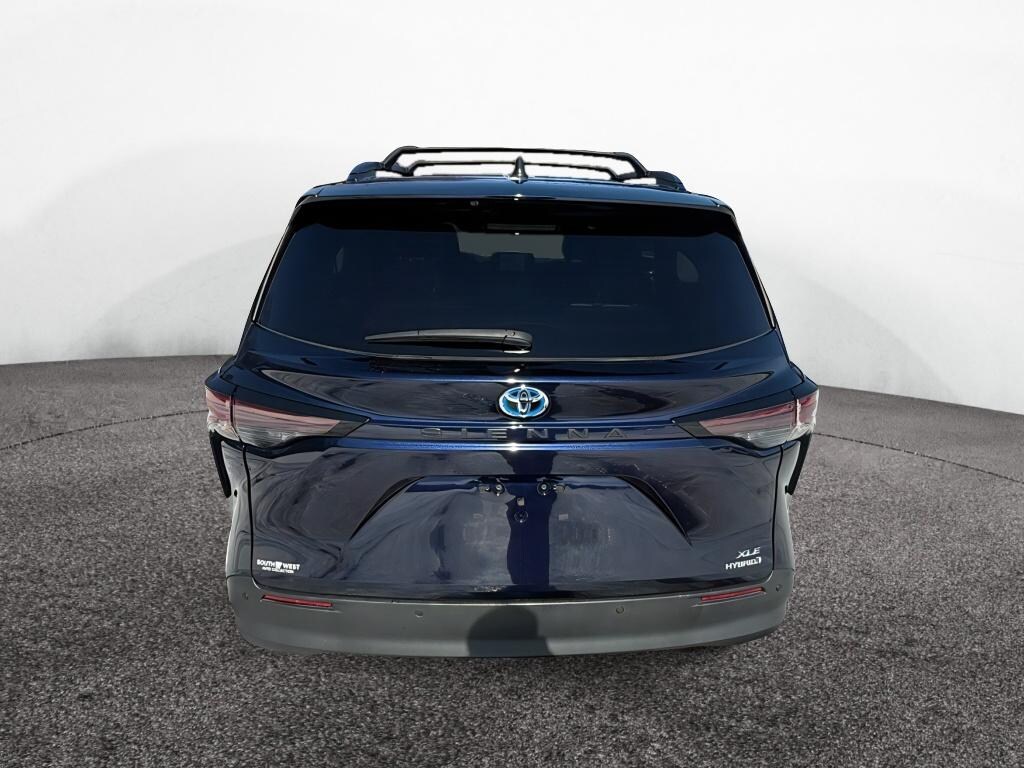 Used 2023 Toyota Sienna XLE Passenger Van