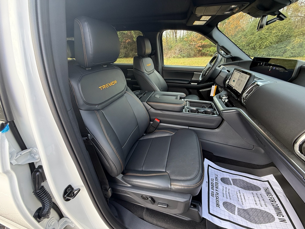 2025 Ford Expedition Tremor - Photo 18