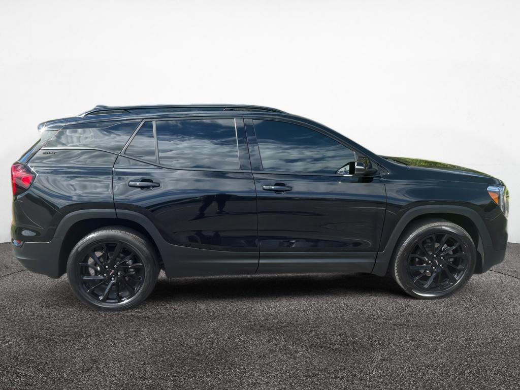 2023 Gmc Terrain SLT photo 2