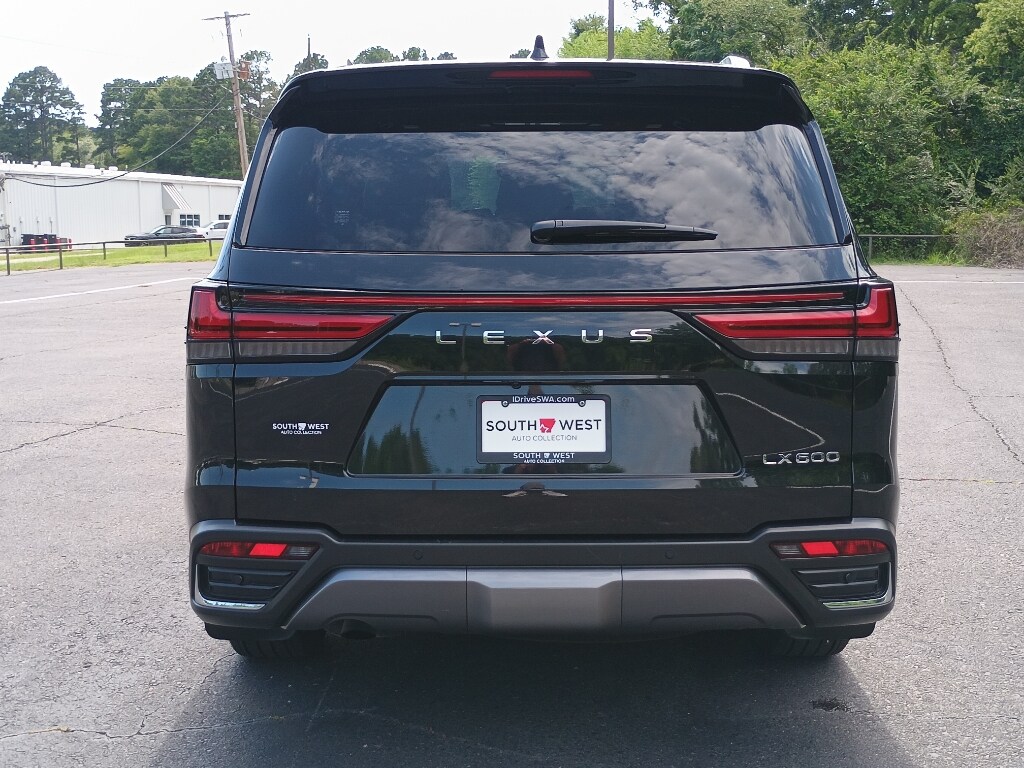 2025 Lexus LX 30