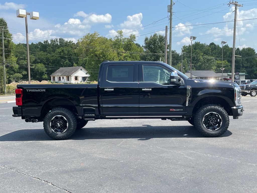 New 2026 Ford F-250 Platinum Crew Cab