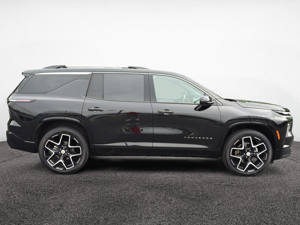 Used 2025 Chevrolet Traverse AWD High Country SUV