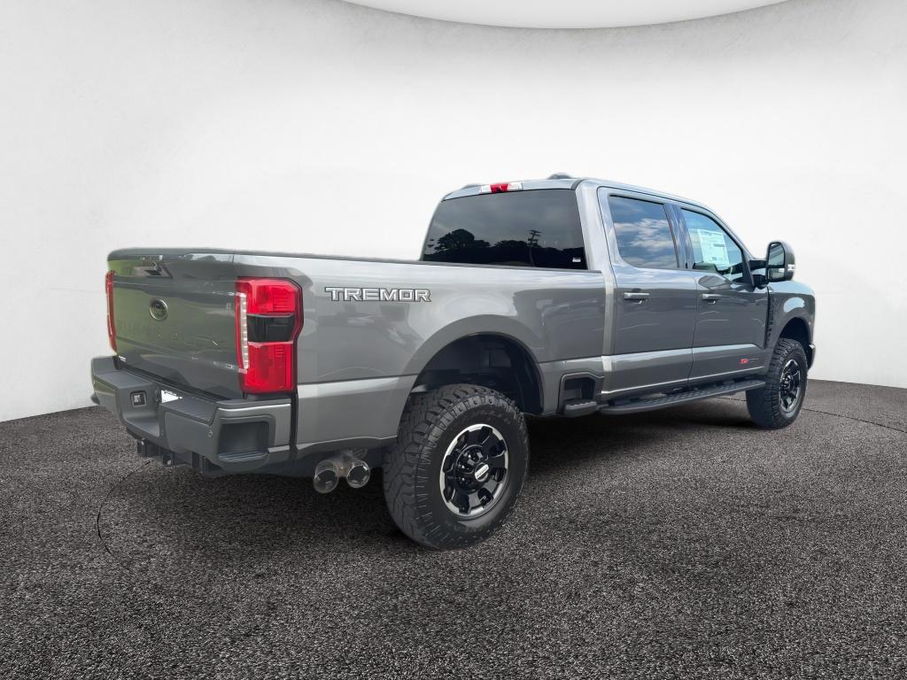 2025 Ford F-250 XLT photo 3