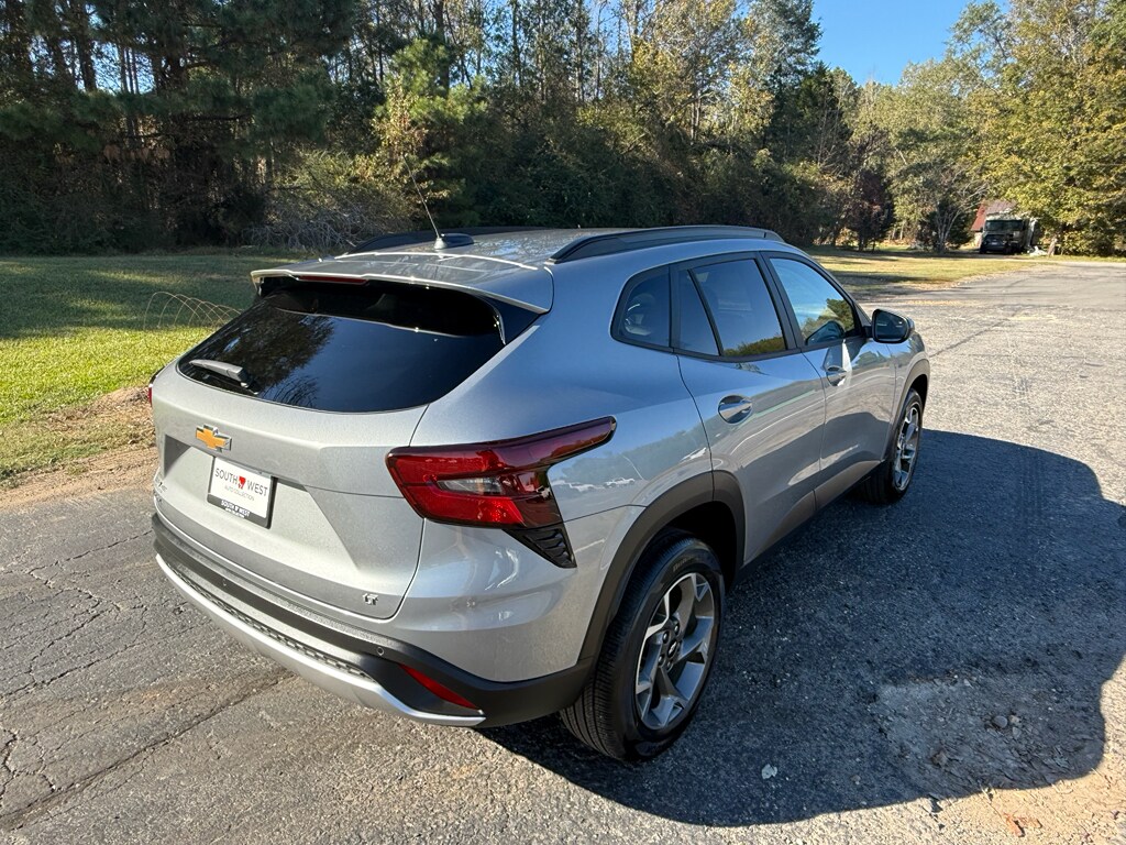 Used 2025 Chevrolet Trax LT Sport Utility