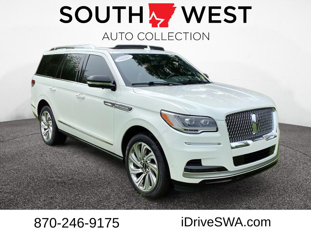 2024 Lincoln Navigator Reserve 4WD's photo