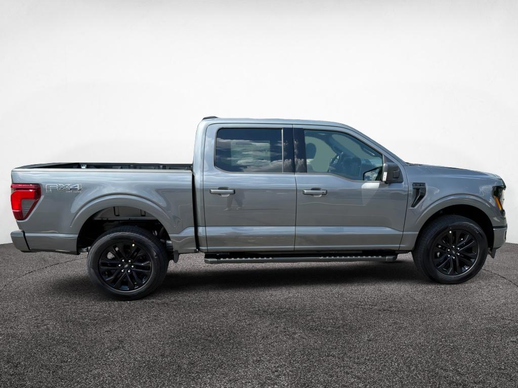 2025 Ford F-150 XLT photo 2