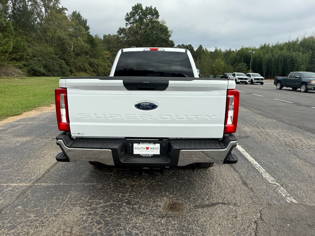 2026 Ford F-250 XLT photo 4