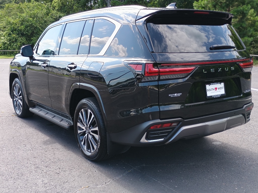 2025 Lexus LX 31