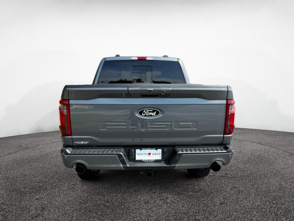 2025 Ford F-150 XLT photo 4