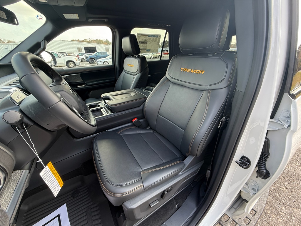 2025 Ford Expedition Tremor - Photo 17