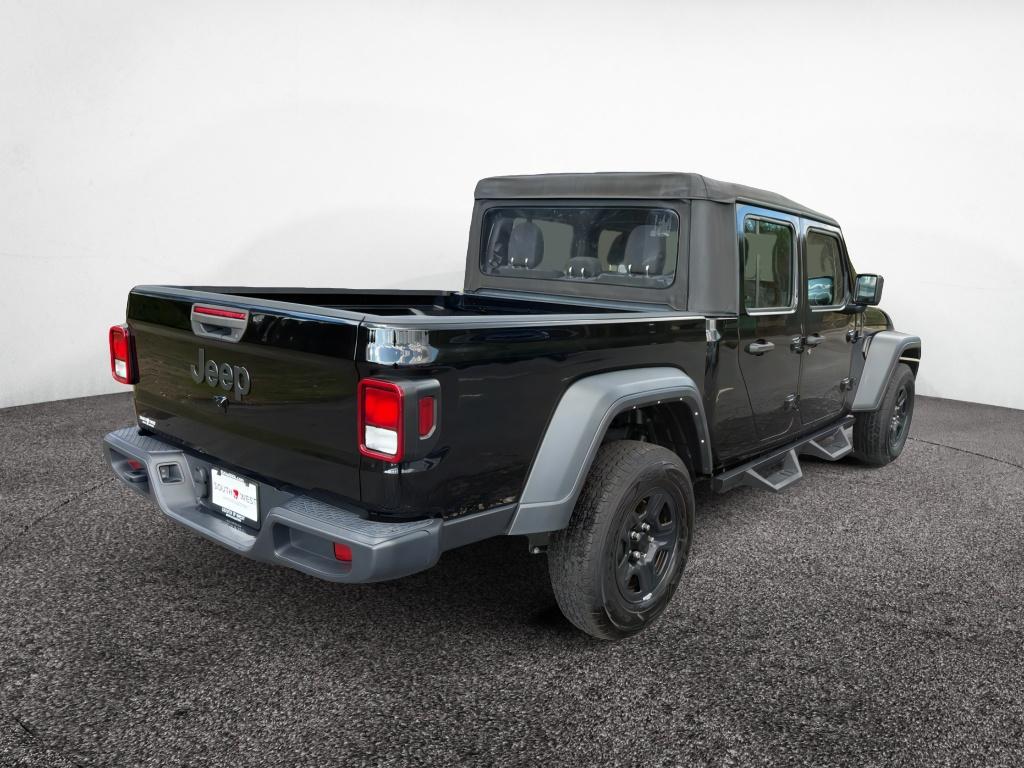 2022 Jeep Gladiator Sport photo 3
