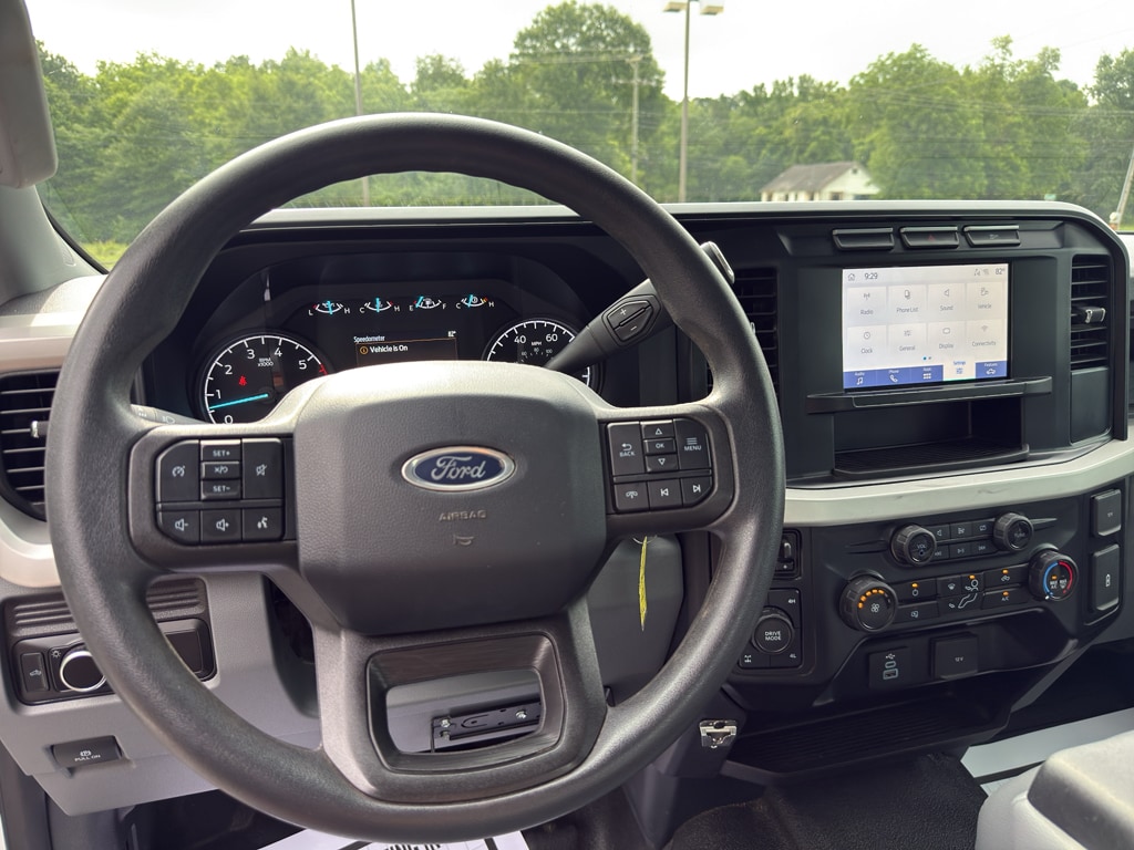 2024 Ford F-350 Super Duty XL - Photo 13