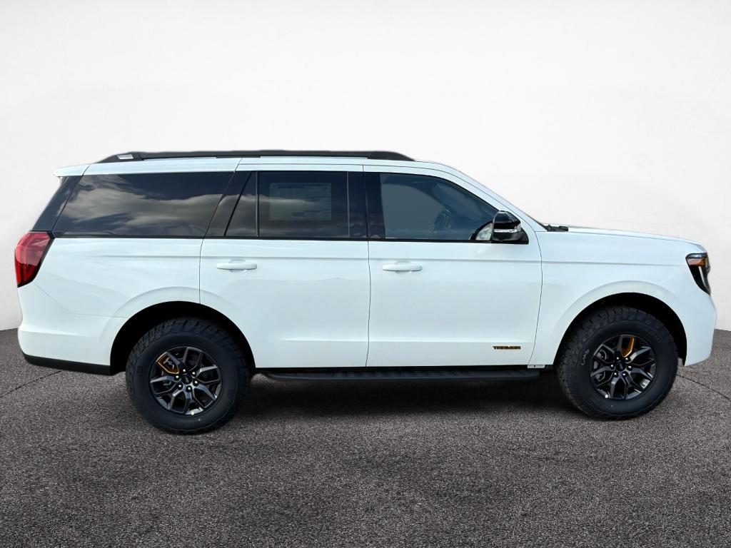 2025 Ford Expedition Tremor - Photo 2