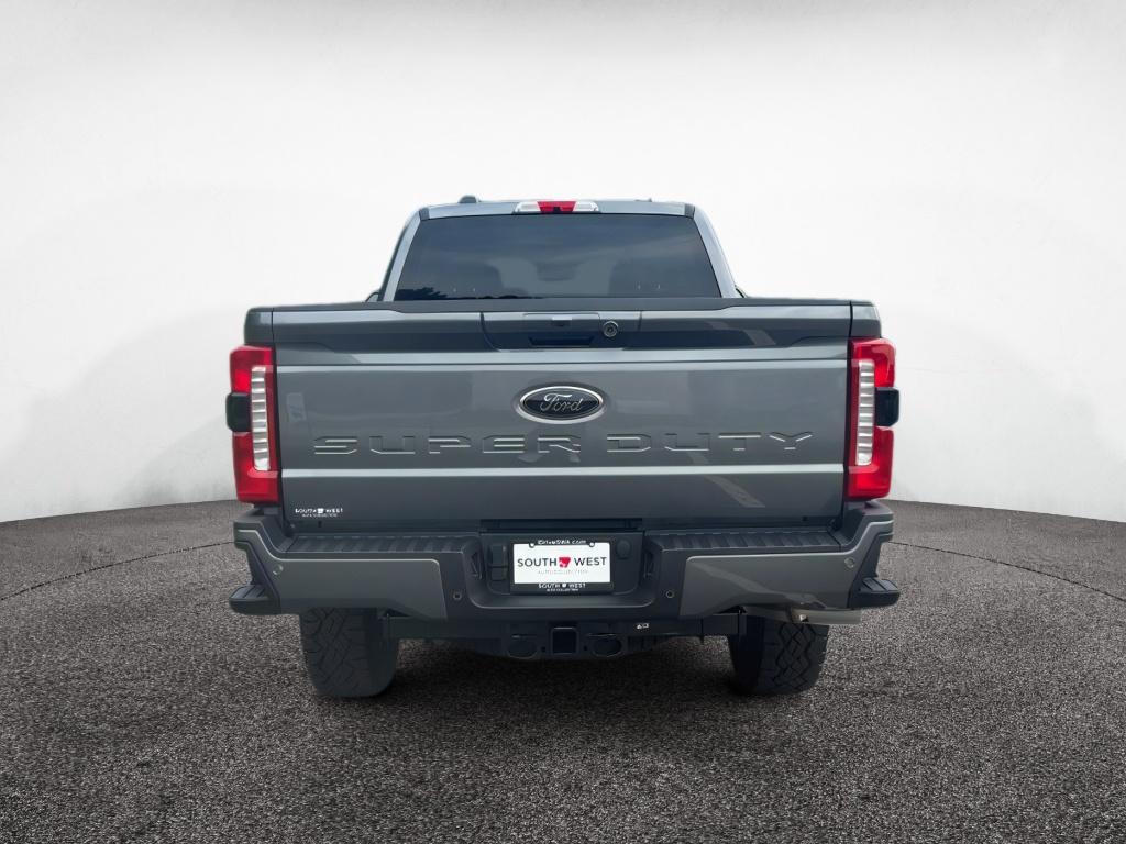 2025 Ford F-250 XLT photo 4