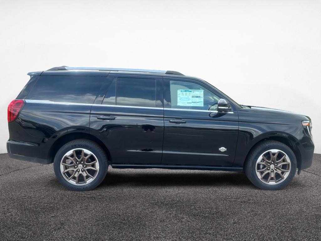 2025 Ford Expedition King Ranch photo 2