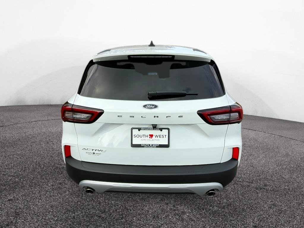 2026 Ford Escape Active photo 4