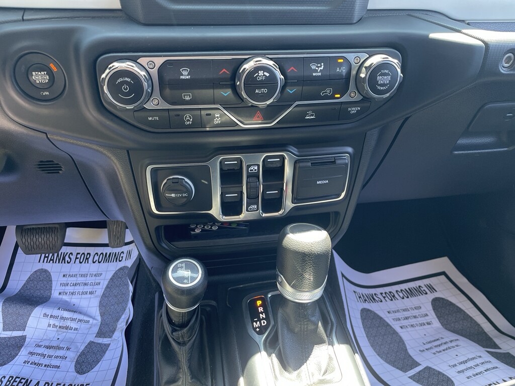 2021 Jeep Wrangler Unlimited ISLANDER - Photo 13