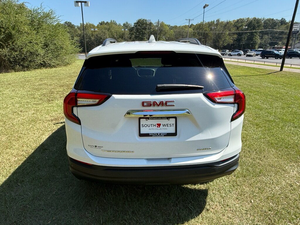2023 Gmc Terrain SLE photo 2