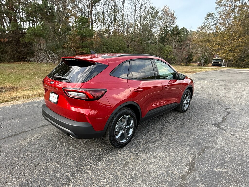 2026 Ford Escape ST-Line photo 3