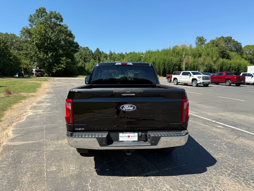 2024 Ford F-150 XLT photo 3