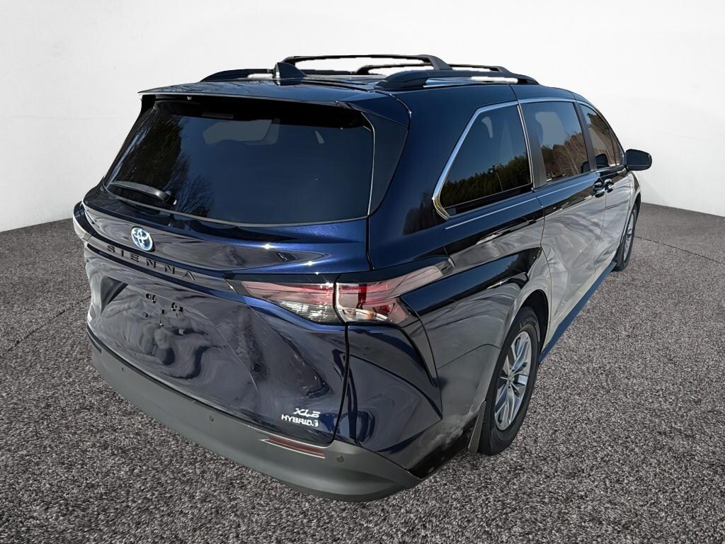 Used 2023 Toyota Sienna XLE Passenger Van
