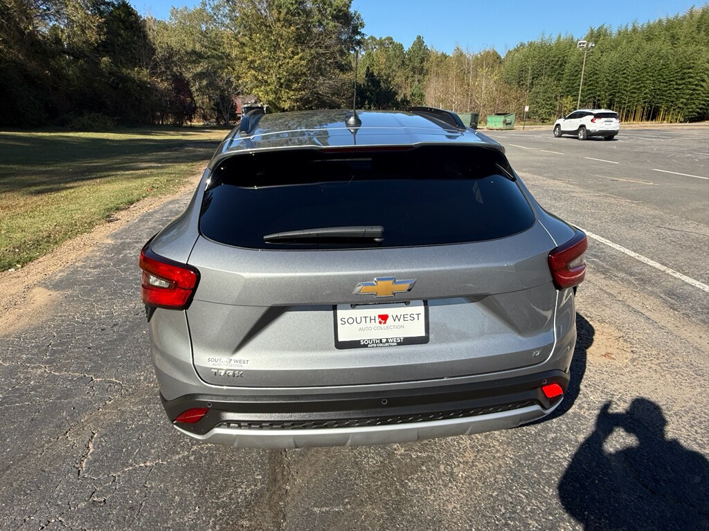 Used 2025 Chevrolet Trax LT Sport Utility