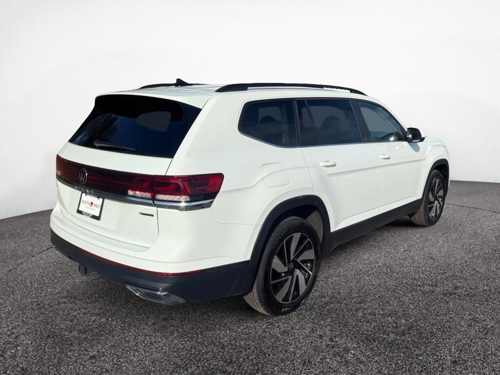 Used 2024 Volkswagen Atlas 2.0T SE w/Technology Sport Utility