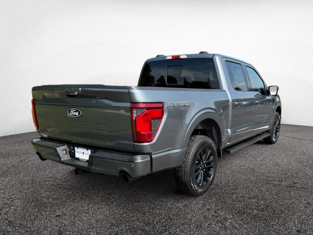 2025 Ford F-150 XLT photo 3