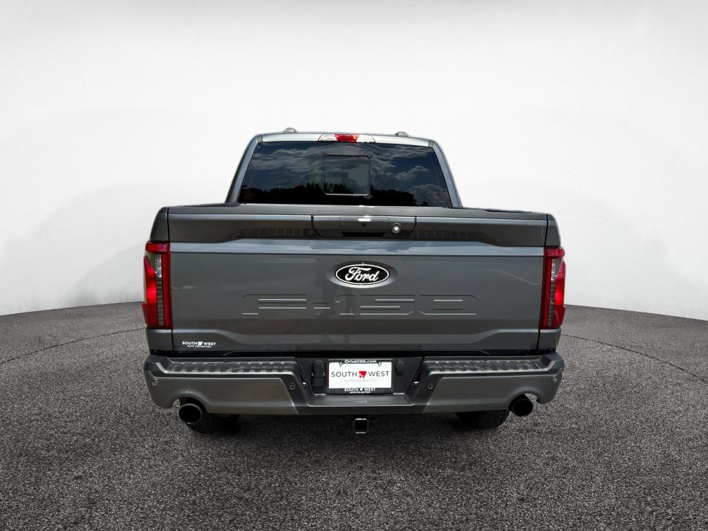 2025 Ford F-150 XLT photo 3