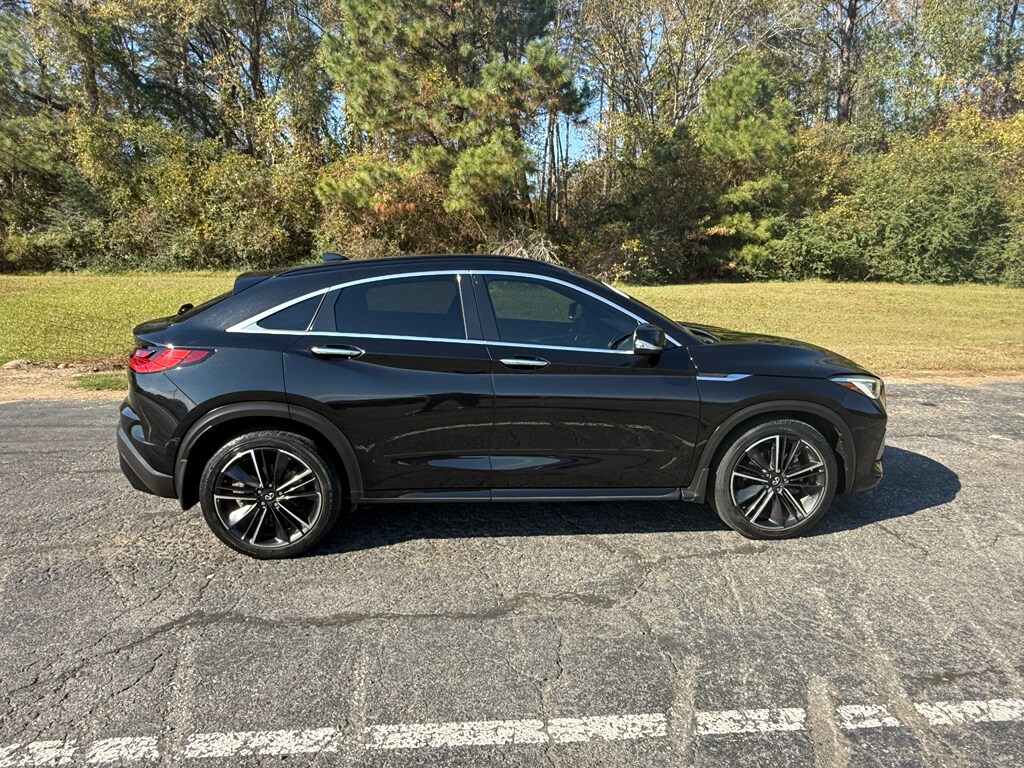 2022 Infiniti QX55 Luxe photo 2